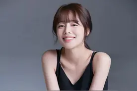 女生穿衣暴露产生诱惑？大学的女生安全攻略，哪种穿着可进校园图片