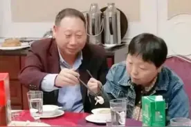 姚策姐姐早都出嫁，杜新枝舍得把三岁智商女儿嫁出去，令人心寒图片
