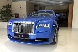 劳斯莱斯 魅影 阿拉伯蓝极地白蓝内图片