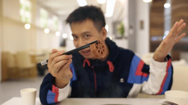 花胶排骨莲藕 花胶排骨莲藕莲子汤怎么做 花胶排骨莲藕 花胶排骨莲藕莲子汤怎么做