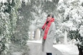 小说：她对高冷大叔一见钟情，随时随地说情话撩他，他却无动于衷图片
