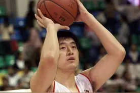 男篮史上两大“邪派”功夫高手图片