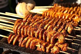 街头的美味，虽然名字叫面筋，可它和面没关系，大人小孩都喜欢图片