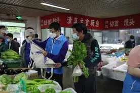 菜市场“限塑令”执行得咋样？3小时卖不出一个塑料袋图片