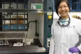 19岁华裔女孩，研究出天然降解塑料法，身价飙升，比尔盖茨：点赞图片