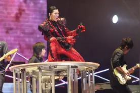 萧敬腾号称雨神，是巧合还是蓄谋？图片