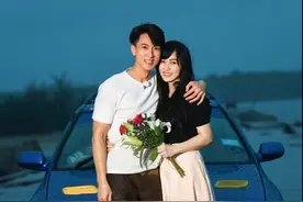 吴尊和妻子太般配，两人相恋整整25年，青梅竹马到“老夫老妻”图片