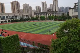 跟着爸妈长大的邻居哥哥，你就是我们的亲哥哥图片