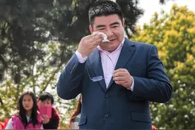 “中国首善”陈光标：我帮助了上百万人，其中90%的人不懂得感恩图片