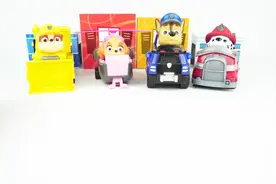 儿童益智玩具，玩汪汪队彩色气球狗狗巡逻车玩具，学习颜色！视频封面