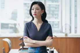 爷爷是开国少将,爸爸是上亿富豪,狂甩法拉利副总,朱珠人生太豪横图片
