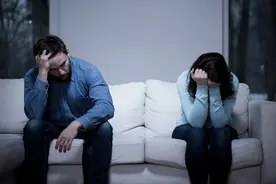 32天闪婚、半年后闪离：闪婚靠谱吗？就像是一场豪赌图片