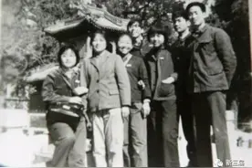 两情 | 马艺华：大学男生娶了上英语课的美丽教师图片