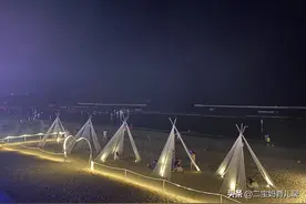 五一浪漫的海边之夜图片