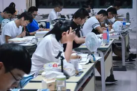 “考研”和“高考”哪个难度更大？过来人：差距不是一星半点图片