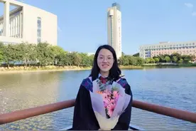 保研985！广东“女神”学霸：一作发表2篇核心期刊，连续4年稳坐第一！图片