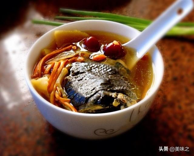 香菇花胶乌鸡汤的做法 2026年香菇花胶乌鸡汤的做法窍门