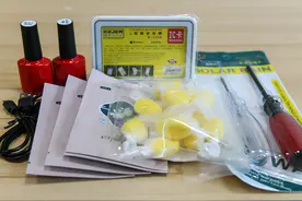 万物皆可“盲”！“惊喜玩具”里到底藏着啥？本报记者下单实拆，货品多为“三无产品”，有的还涉嫌侵权图片
