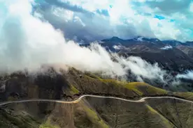 伊昭公路，新疆最险峻且风景优美的公路之一图片