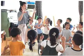 幼儿园老师月薪两千多，拿什么在坚持？除了周末寒暑假，还有三点图片