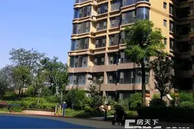 咸阳中华世纪城二期13、15号楼2021年7月20日违规交房图片