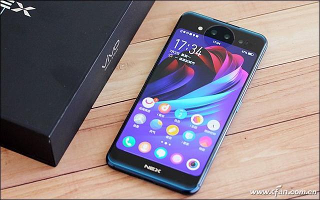 感受升降镜头和零界视野的冲击！vivo X27评测体验