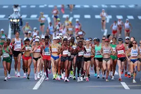 世界纪录保持者胜利佩雷斯杰普契奇尔227拿下东奥女子马拉松冠军图片