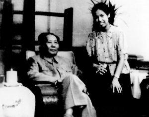 毛泽东劝邵华：《上邪》一篇，要多读。《上邪》是一首什么诗呢
