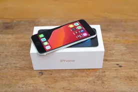 iPhone SE 2020开箱评测   体验拍照及屏幕质素 |硬核测评图片