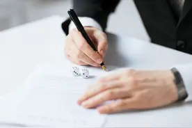 公务员报考热度高，安徽零过审岗位却高达两成，这些铁饭碗不香吗图片