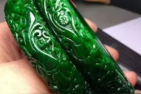 翡翠特色品种——干青图片
