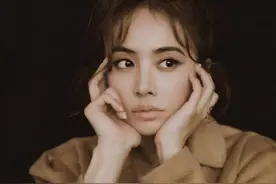 39岁蔡依林晒上亿豪宅，天台改成小花园，生活悠闲又惬意图片