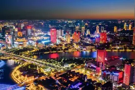 山东第一大城市青岛放在浙江是什么排位，能比得过宁波吗？图片