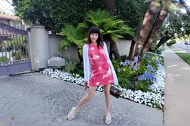 亿万富婆去世2天才被发现，被赞最美包租婆，59岁身材不输萧亚轩图片