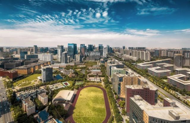 300+世界500强的选择，成都变身“头部企业俱乐部”
