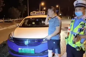 “的哥”开着“的士”酒驾，武汉蔡甸交警：严查严处！图片