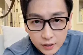 主持人李好罕秀恩爱，在床上紧盯晓敏，反被扇脸模样太滑稽图片