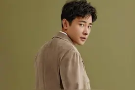 罗晋首谈唐嫣“产女”，坦言初为人父放得开，第一次抱女儿很淡定视频封面