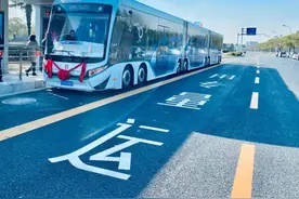 中运量、高续航、低地板，国内首条DRT数字轨道电车来了→图片