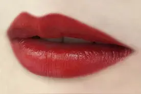 心理测试：选种你最喜欢的口红颜色，测你的颜值巅峰是在什么时候图片