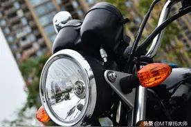 不到8千！回归经典，铃木悍道全新亮相：1.8L油耗，质感十足图片