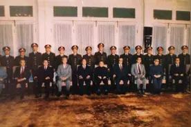 1988年全军授衔，最高军衔到上将为止，为什么不设元帅和大将？图片