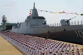 中国海军三艘主力舰入列，为何能让人感慨万千？图片
