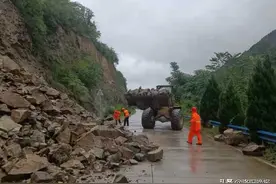 洛阳部分国省干线公路受降雨影响，通行需谨慎图片