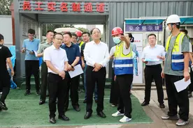 太原万柏林区：杨俊民督导调研村（社区）“两委”换届 农村人居环境“六乱”整治等工作图片