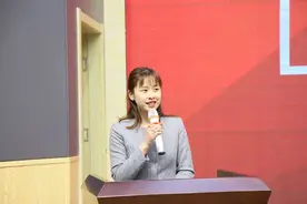 「凝心聚力 追求卓越 协同共进」曲江三小工作大会开启新学期图片