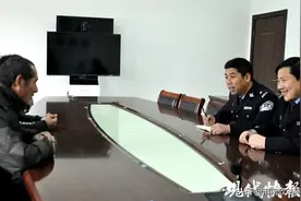 怕父母嫌弃男友穷女孩失联五年：想发达了再衣锦还乡图片