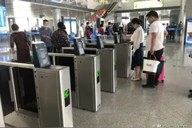 即日起，在邓州火车站坐火车不用取票了图片