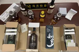 超量携带烟酒进境要主动申报图片