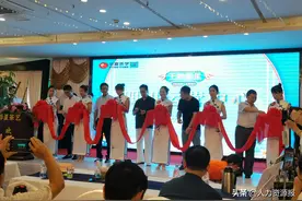 当“王牌茶星”遇见“最美茶艺师”图片